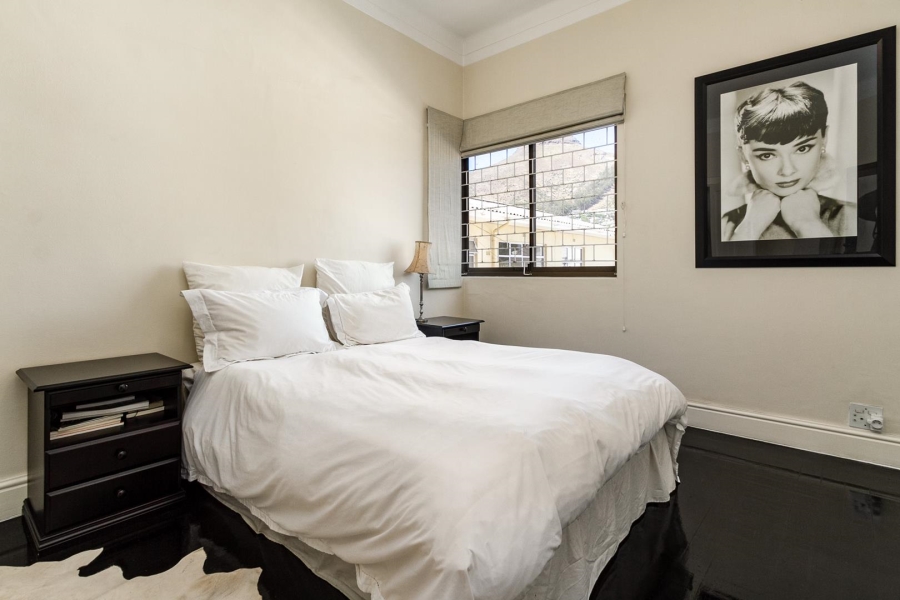 To Let 3 Bedroom Property for Rent in Sea Point Western Cape